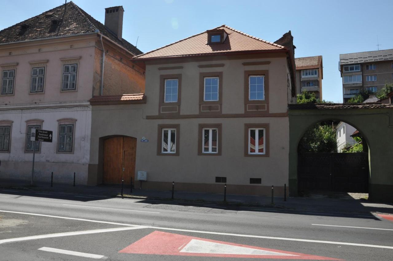 Evu Long Street Lejlighed Braşov Eksteriør billede