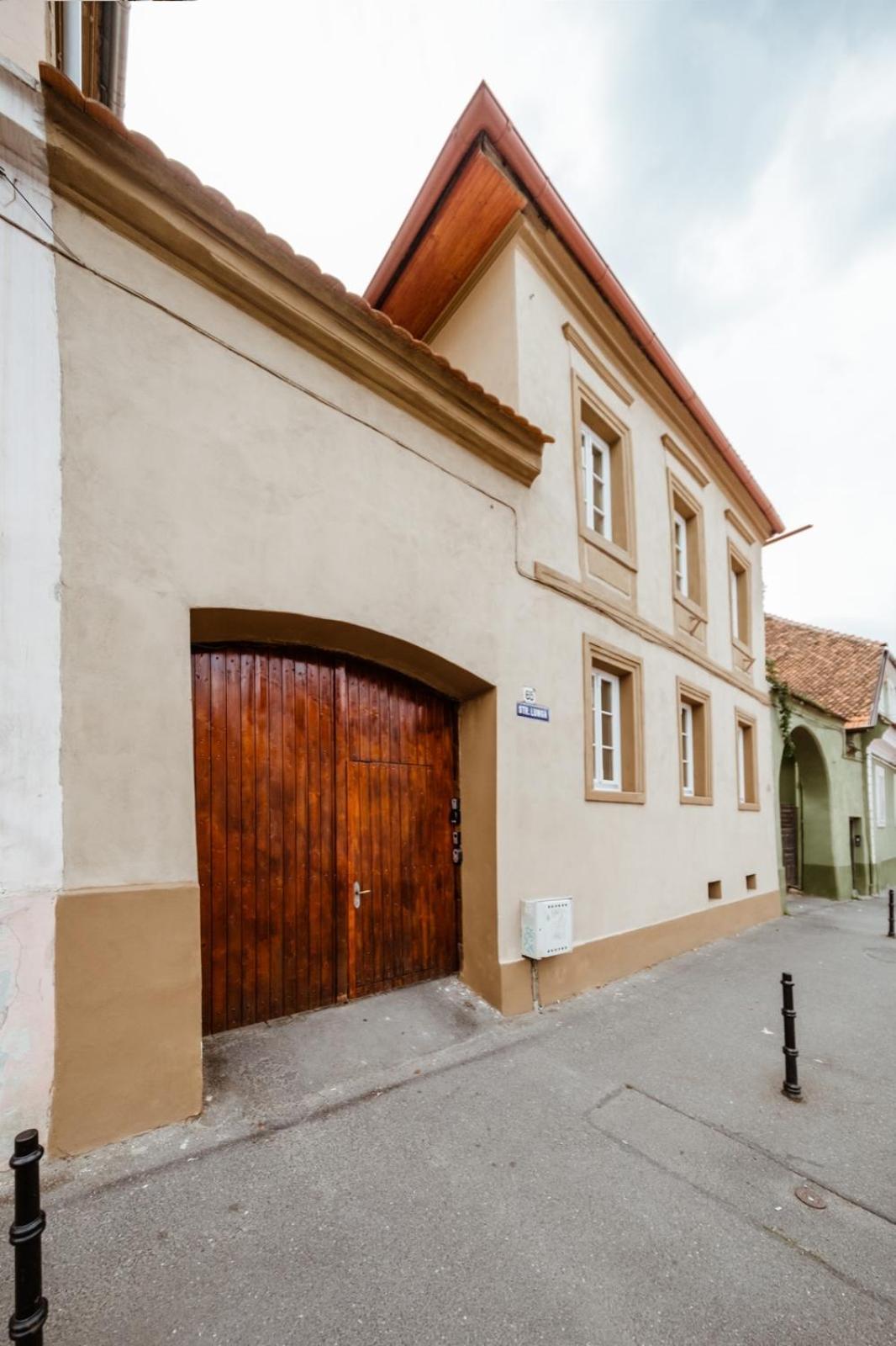 Evu Long Street Lejlighed Braşov Eksteriør billede