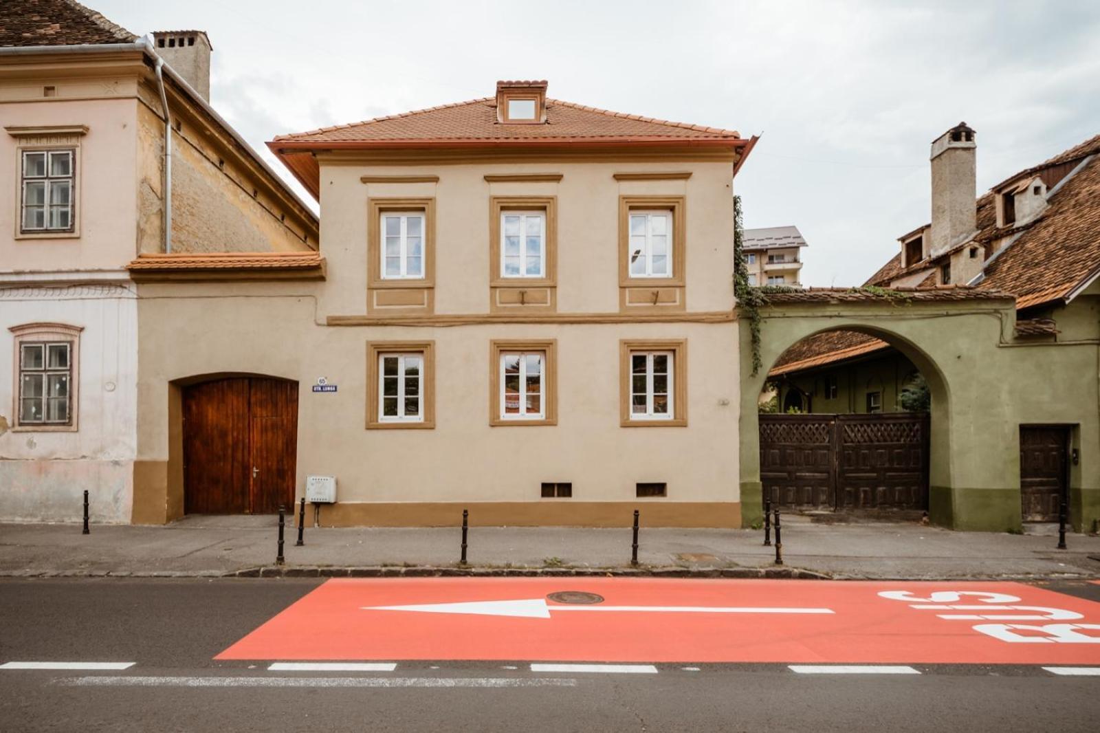 Evu Long Street Lejlighed Braşov Eksteriør billede
